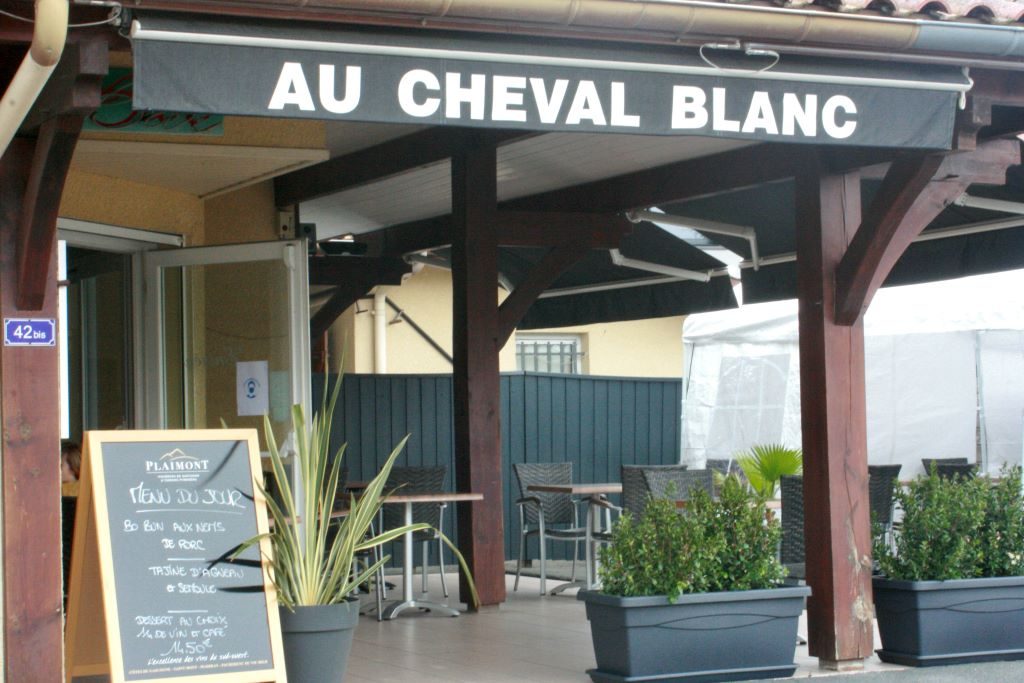 Cheval Blanc – Extérieur